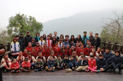 中强光电2015年『圣诞换换爱，外套暖圣诞』-苗栗县泰安乡泰安中国小暨幼稚园活动全纪录