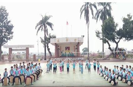 中强光电2018年『圣诞换换爱，外套暖圣诞』-苗栗县卓兰镇丰田国小非洲鼓及木箱表演