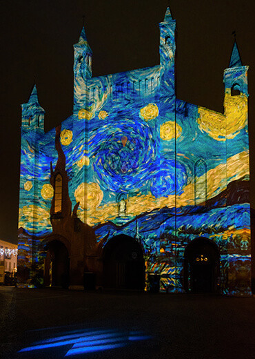 Large Venue Projectors